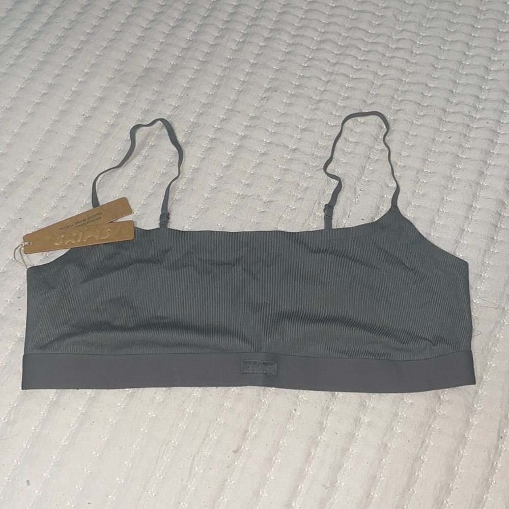 NWT SKIMS Smooth Rib Scoop Neck Bralette